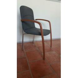 kantinestoelen / stoelen 2 x 9 stuks grijze bekleding