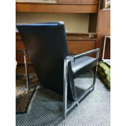 mooie moderne fauteuil / koopje bijna gratis !
