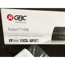 Lamineermachine GBC Fusio 1100L met 140 lamineervellen.