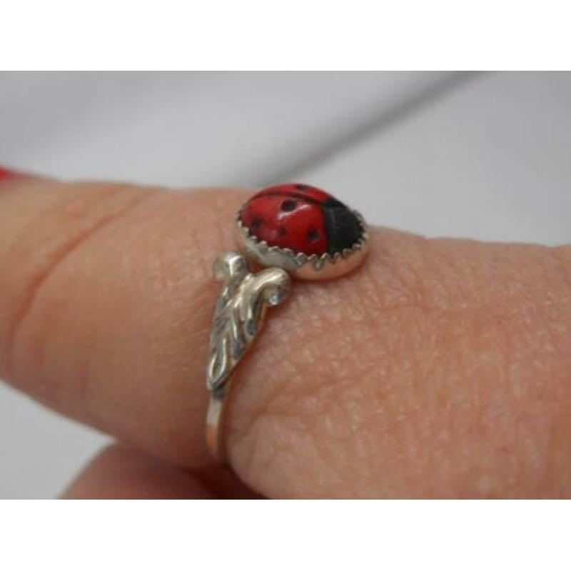 Zilveren vintage ring met lieveheersbeestje nr.010