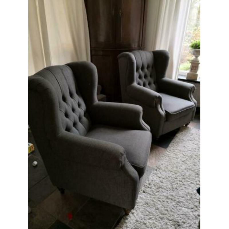2 oor fauteuils