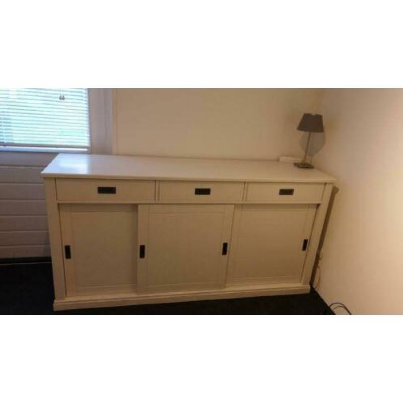 Dressoir, ziet er nog prima uit!