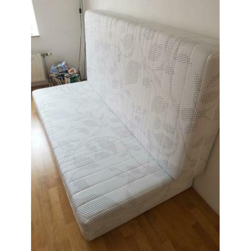 2 matrassen VASTE PRIJS € 100 p/st allebei samen € 150.00