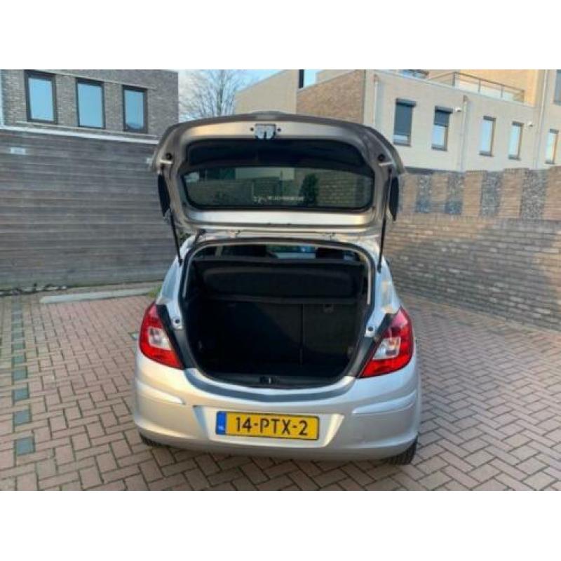 Opel Corsa 1.3 Cdti 70KW 5D 2011 Grijs