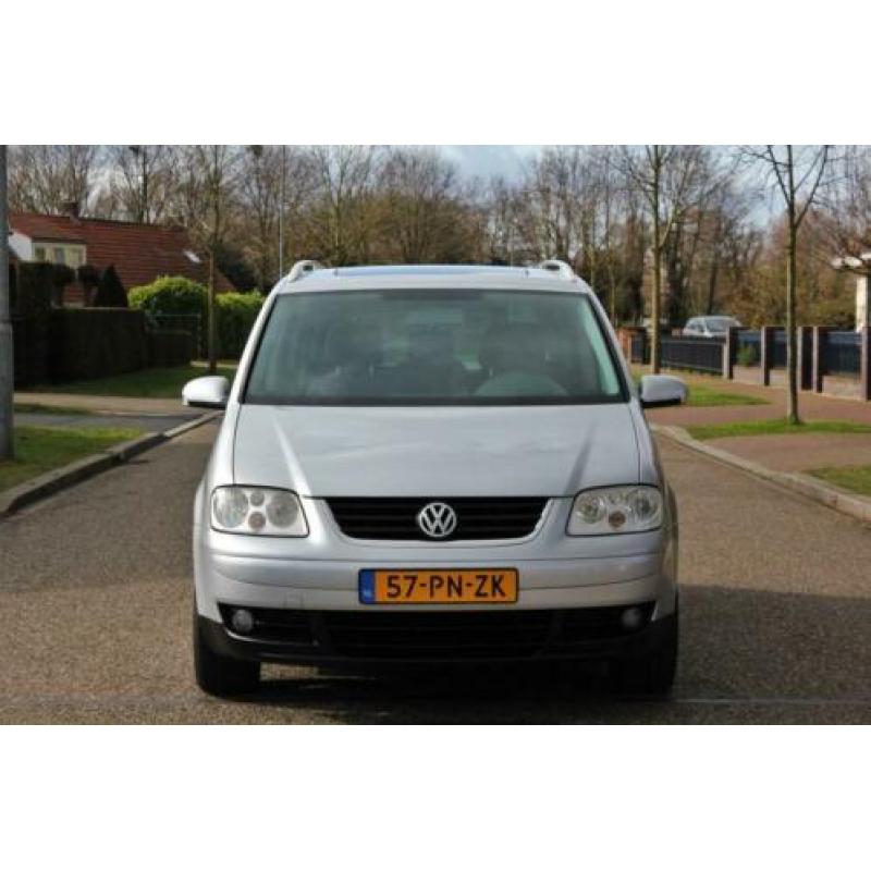 Volkswagen Touran 2.0-16V FSI Highline CLIMA, CRUISE, TREKHA