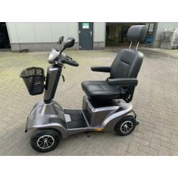 Scootmobiel sterling700