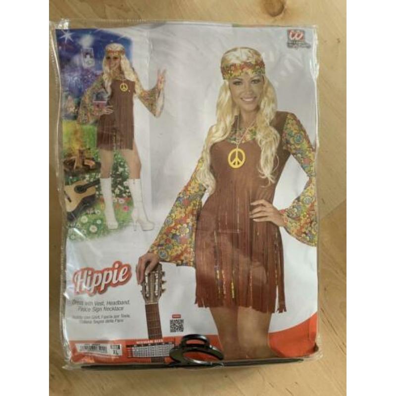 Hippie outfit vrouw (XL) beehive pruik en laarskappen appart
