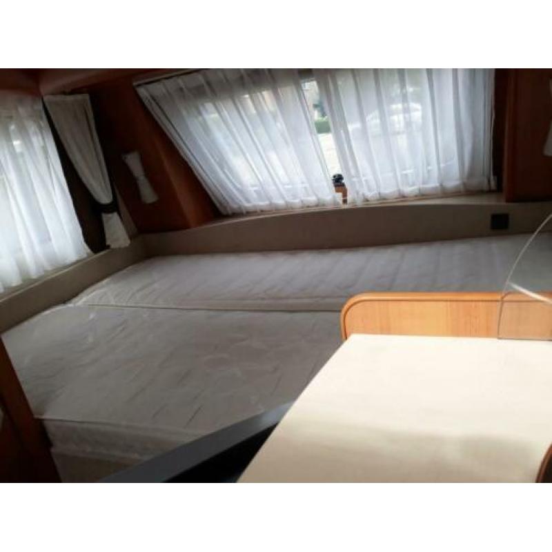 TE KOOP: Hobby Excellent caravan + voortent + fietsenrek