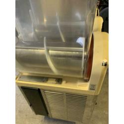 Slush Puupy machine