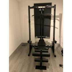 Half rack met lat pulley