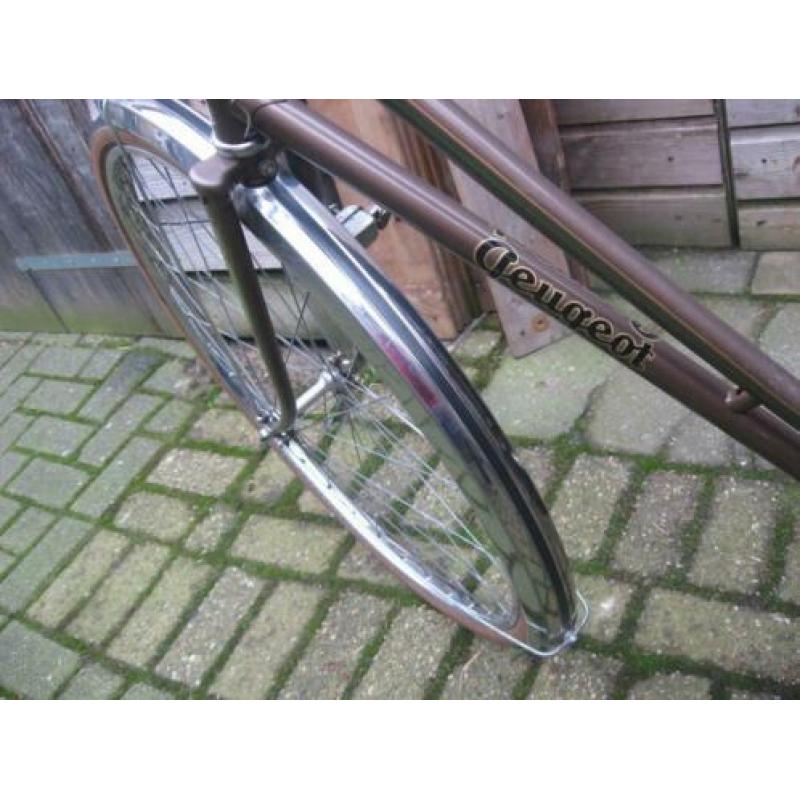 Vintage/retro opvallende Peugeot damesfiets