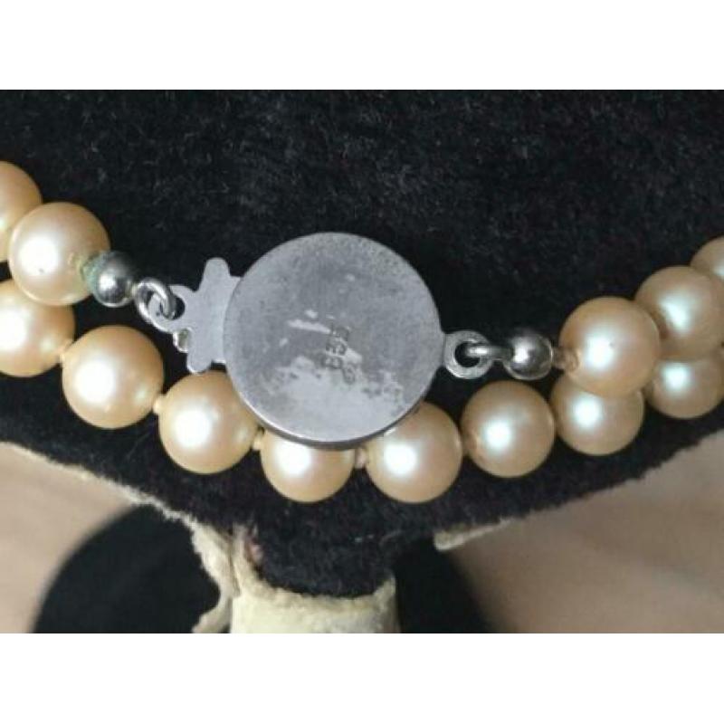 Lange Parel ketting geknoopt zilver slotje 835