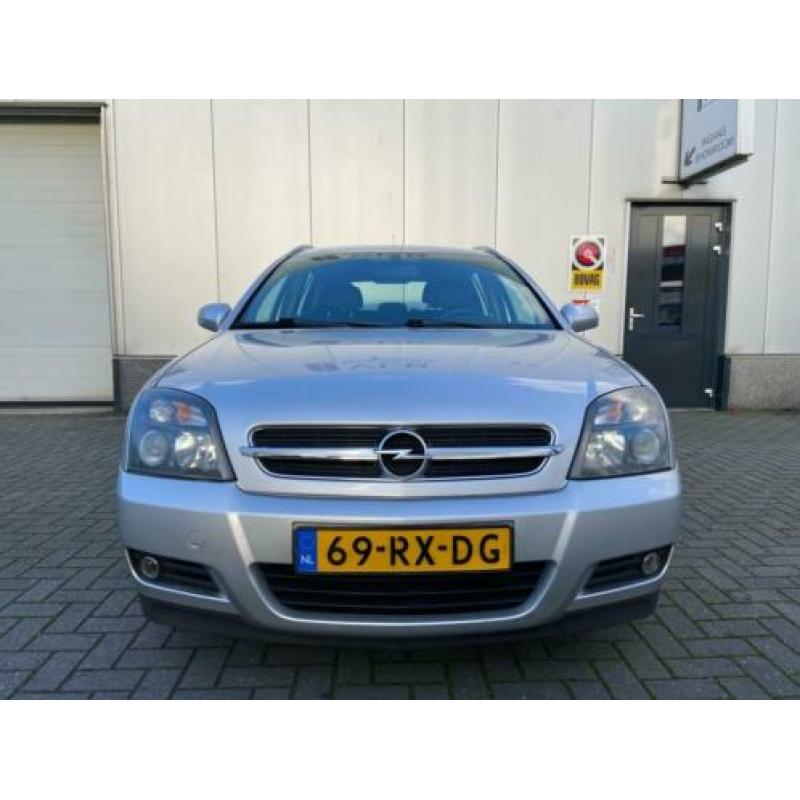 Opel Vectra Wagon 2.2-16V V-Line Airco/Navi/NAP/Trekhaak