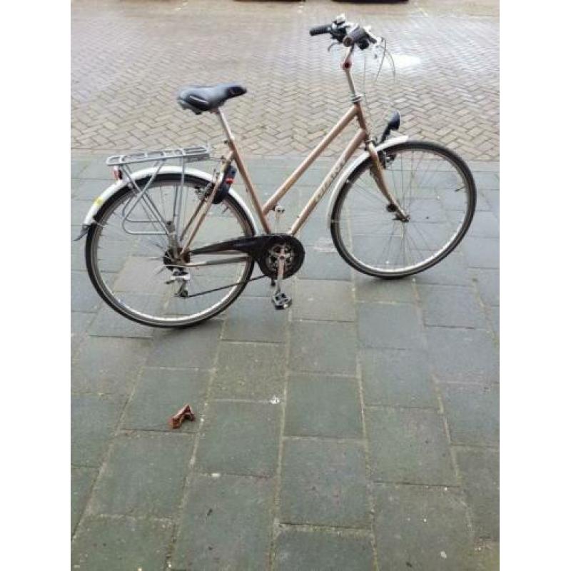 Hele nette Giant Tourer damesfiets met 21 versnellingen