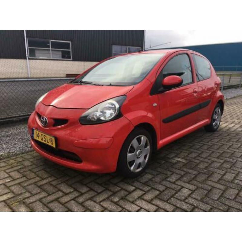 Toyota Aygo op LPG-G3 (nw motor met 32Dkm)5DRS Nieuwe apk!!!