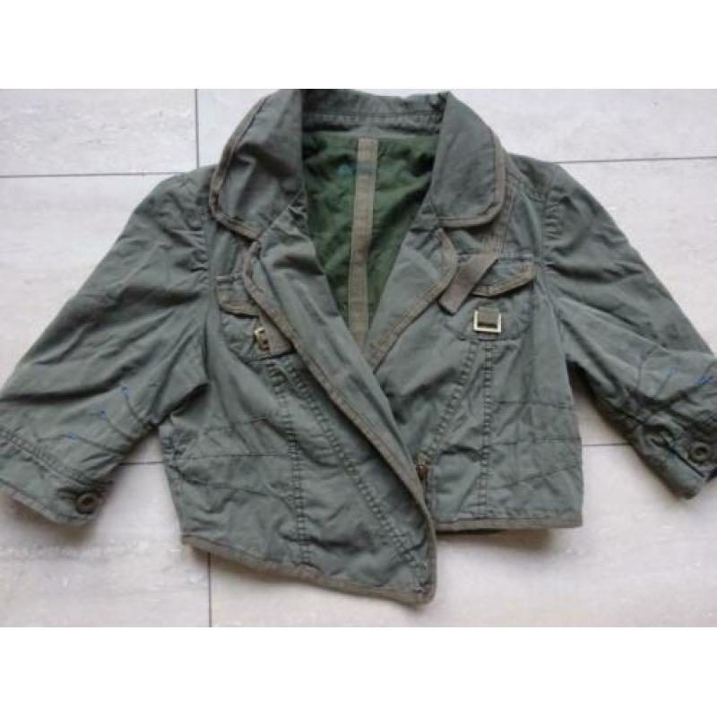 groen kort jasje ONLY(maat 38)