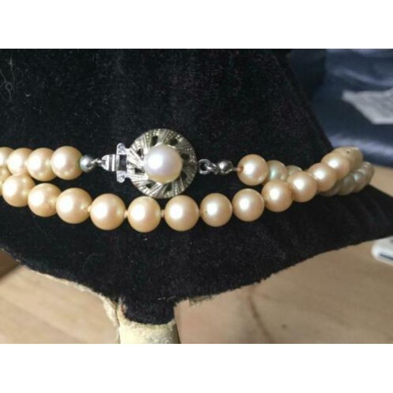 Lange Parel ketting geknoopt zilver slotje 835