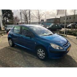 Peugeot 307 1.4-16V XR