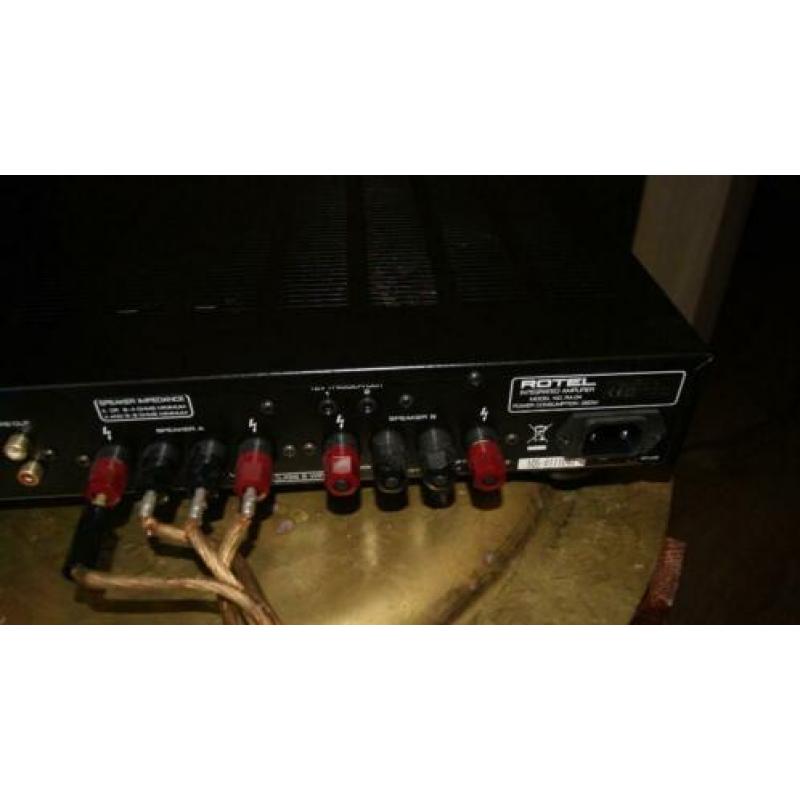 Rotel RA-04 Amplifier