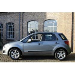Suzuki SX4 1.6 Exclusive Auto Airco, Keyless, Trekhaak, LMV