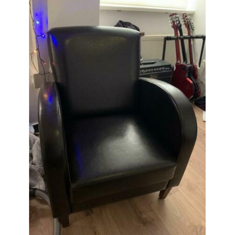 2 mooie donkerbruine fauteuils