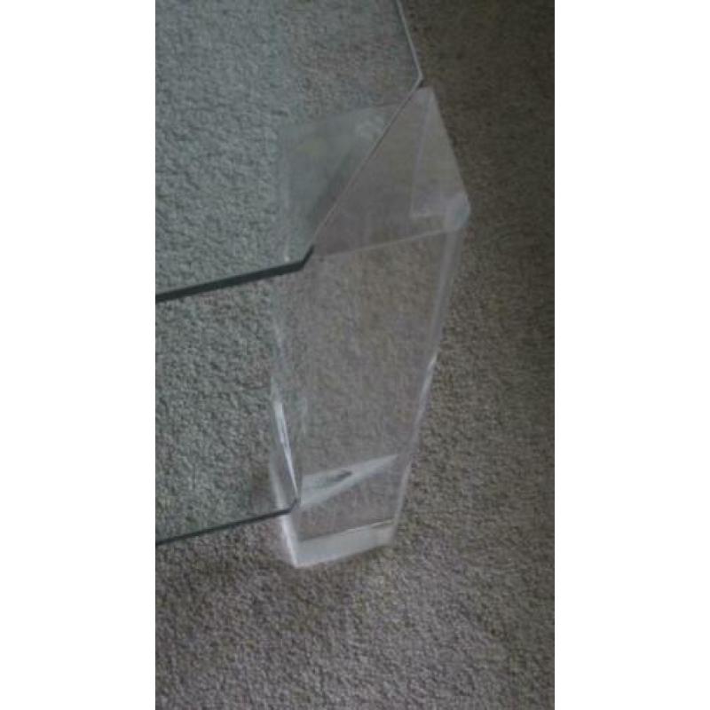 Glazen salontafel 100x100 met plexiglazen poten - Bor Design