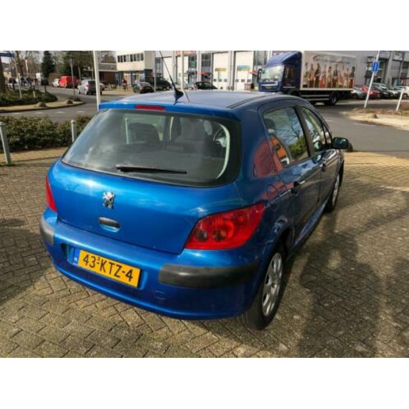 Peugeot 307 1.4-16V XR