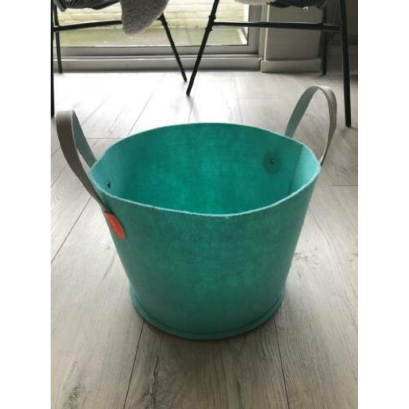 Mandje mand kids diameter onder 20 cm, boven 30 cm, H 30cm