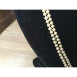 Lange Parel ketting geknoopt zilver slotje 835