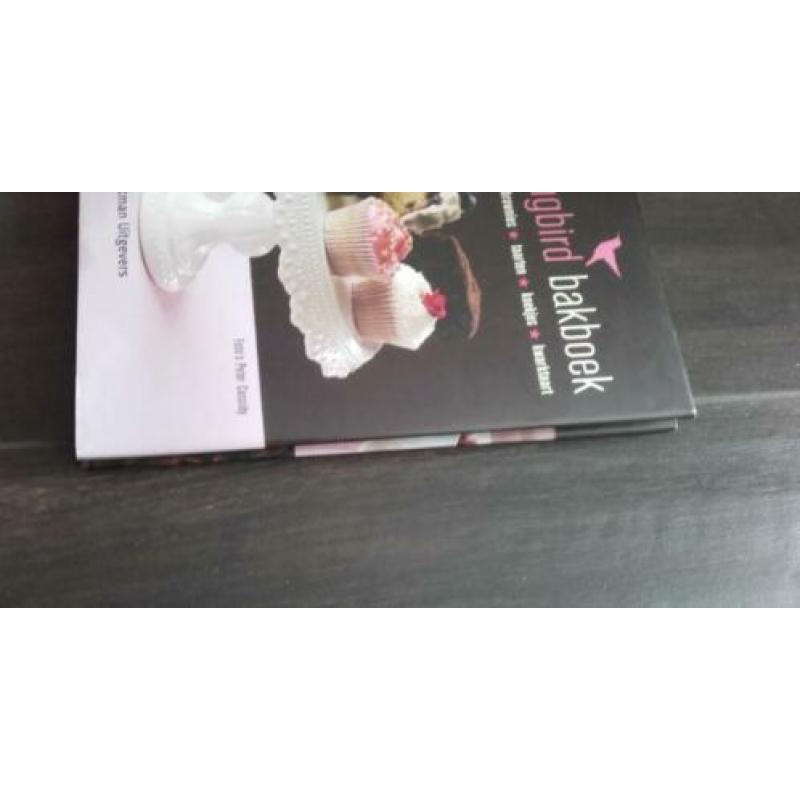 Het hummingbird bakboek Tarek Malouf Nederlands boek taarten