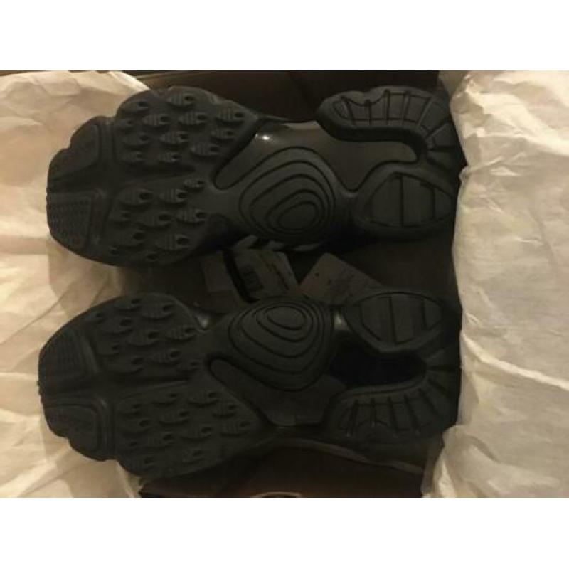 Adidas Magmur Runner 38 || Sold Out 90s Chunky Sneakers