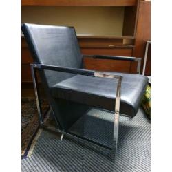 mooie moderne fauteuil / koopje bijna gratis !