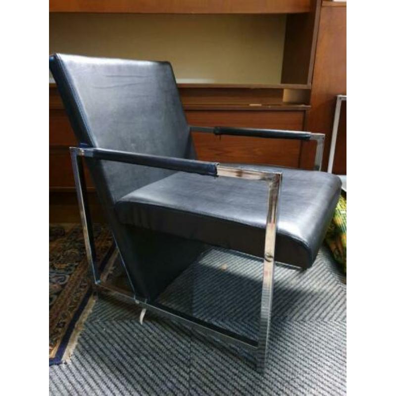 mooie moderne fauteuil / koopje bijna gratis !