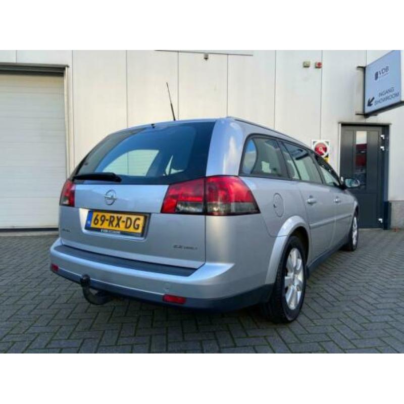 Opel Vectra Wagon 2.2-16V V-Line Airco/Navi/NAP/Trekhaak