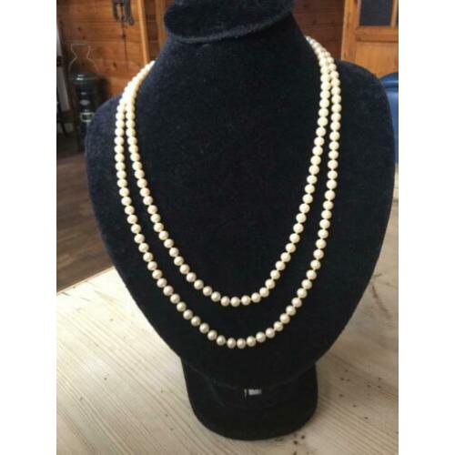 Lange Parel ketting geknoopt zilver slotje 835
