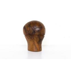 Antieke hoeden mallen mannequin hoofd kop hout