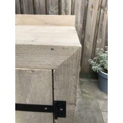 Steigerhouten wastafel