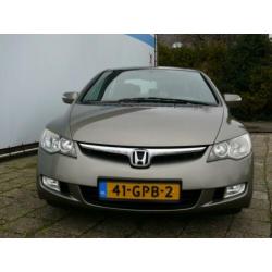 Honda Civic 1.3 Hybrid Zeer leuke Honda Hybrid! Stoelverwarm