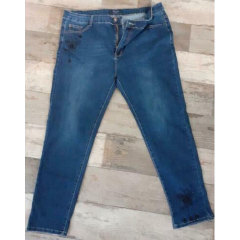 Nieuwe skinny jeans in maat 48.