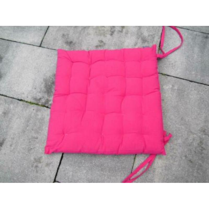Te koop acht nieuwe tuin stoel kussens