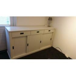 Dressoir, ziet er nog prima uit!