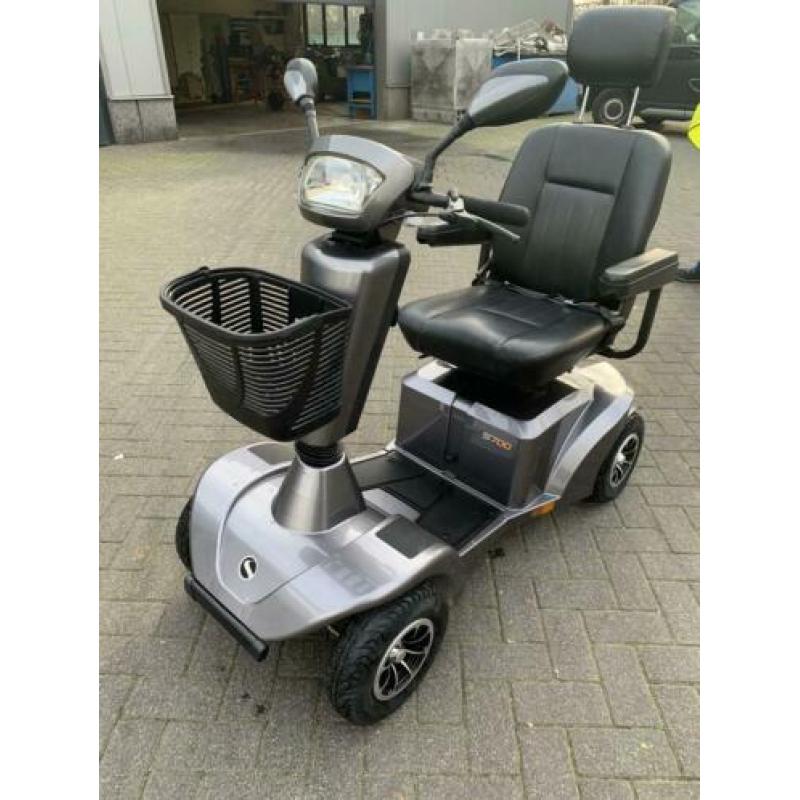 Scootmobiel sterling700