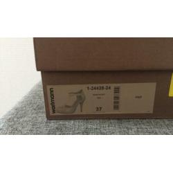 Topvintage Tamaris pump nude beige 37