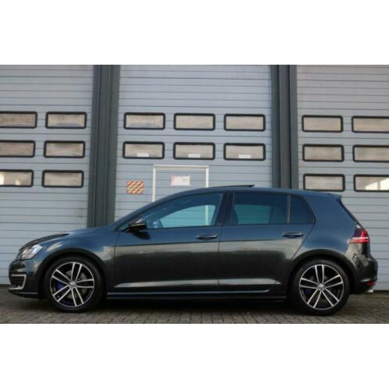 Volkswagen Golf 1.4 TSI GTE Xenon G-navi Panodak Ecc Pdc Pri