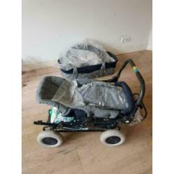 Teutonia kinderwagen en autostoel zeer compleet blauw grijs