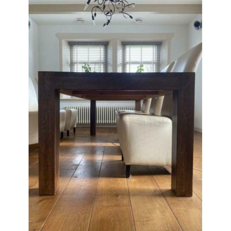 Mooie robuuste massief eiken eettafel inclusief stoelen !!