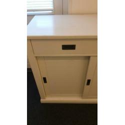 Dressoir, ziet er nog prima uit!