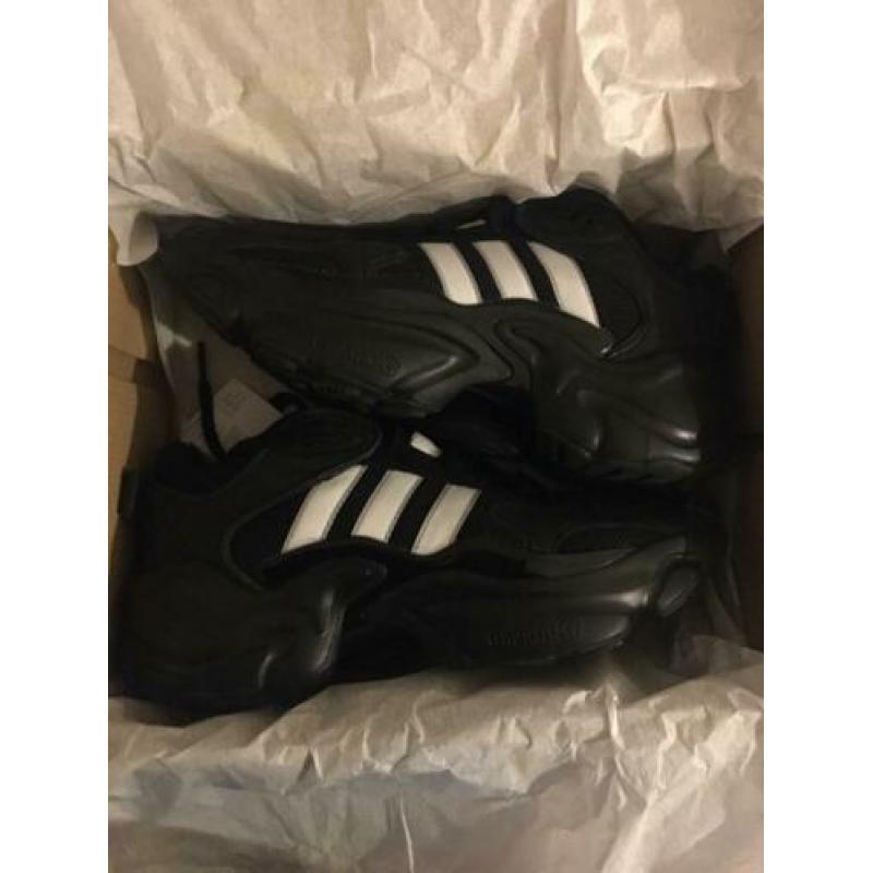 Adidas Magmur Runner 38 || Sold Out 90s Chunky Sneakers