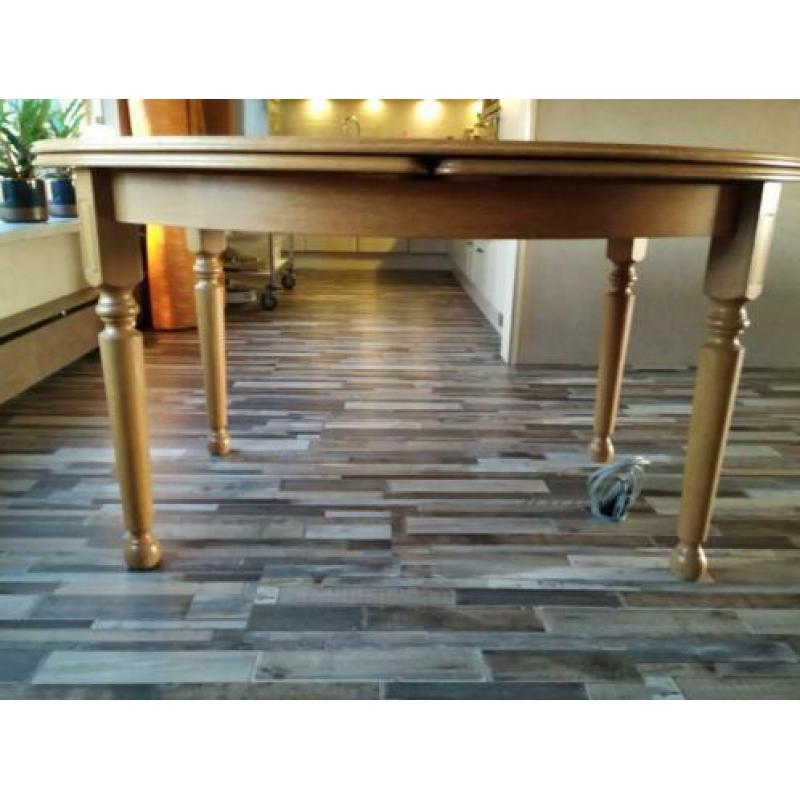 Eettafel ovaal uittrekbaar