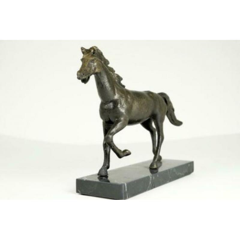 Sierlijk Beeld van een Paard Gietijzer Nieuw
